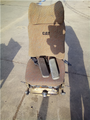 Part Number: SEAT-385B-1224825    for Caterpillar 385B 