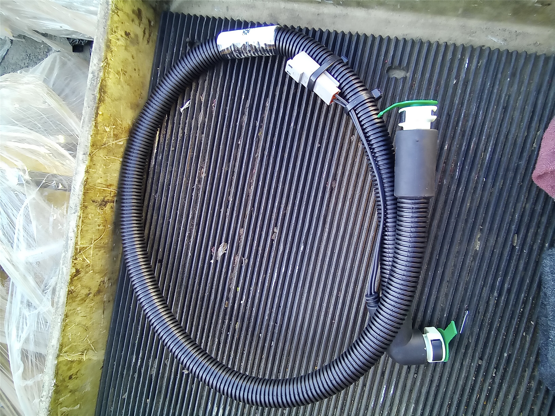 CAT 4439562 part 1