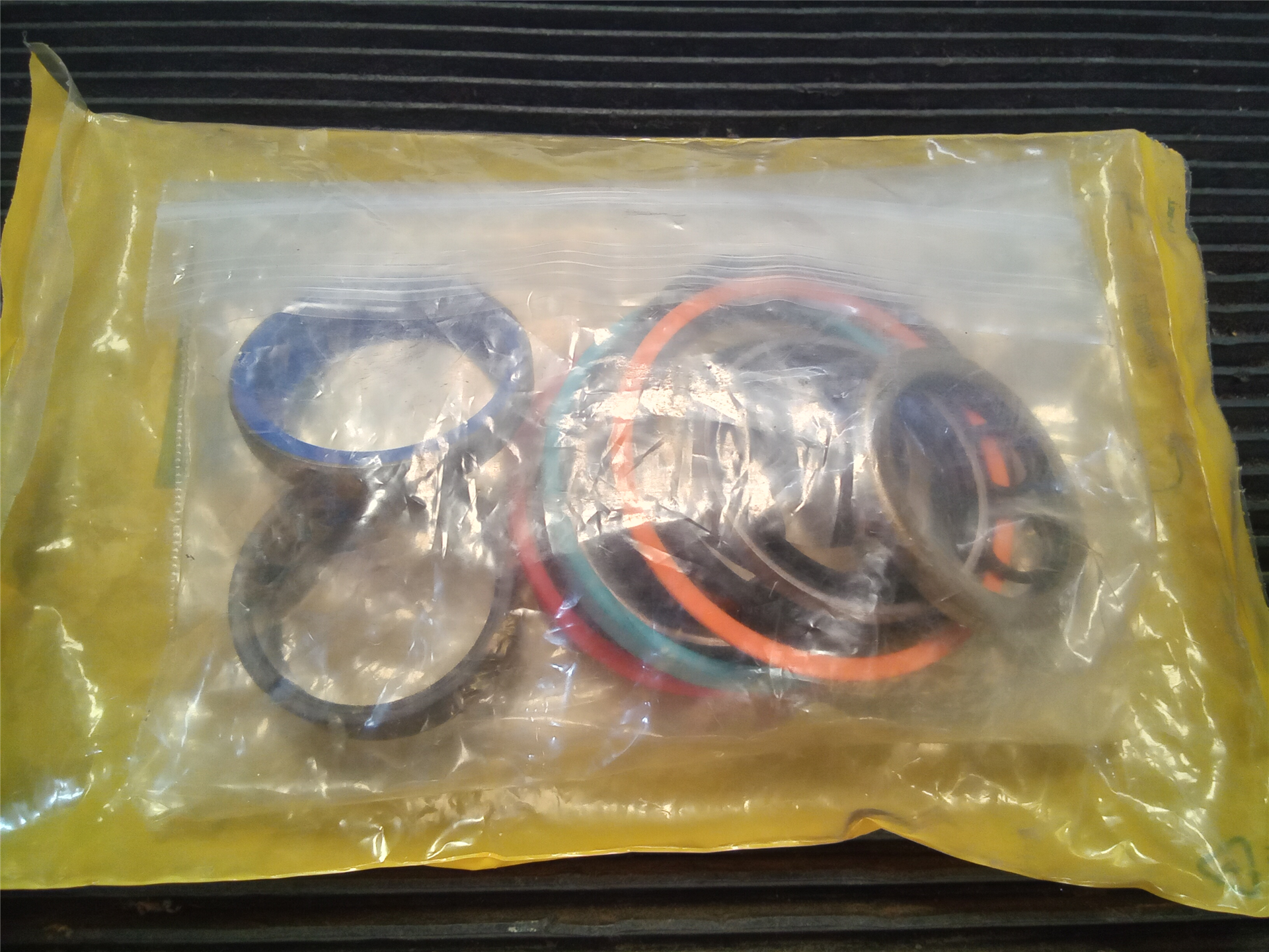 CAT 5890410 part 1