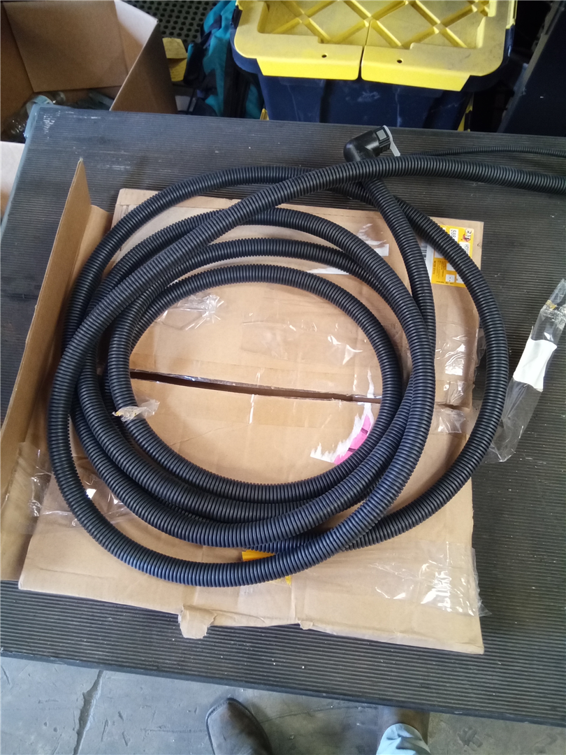 CAT 5882985 part 1