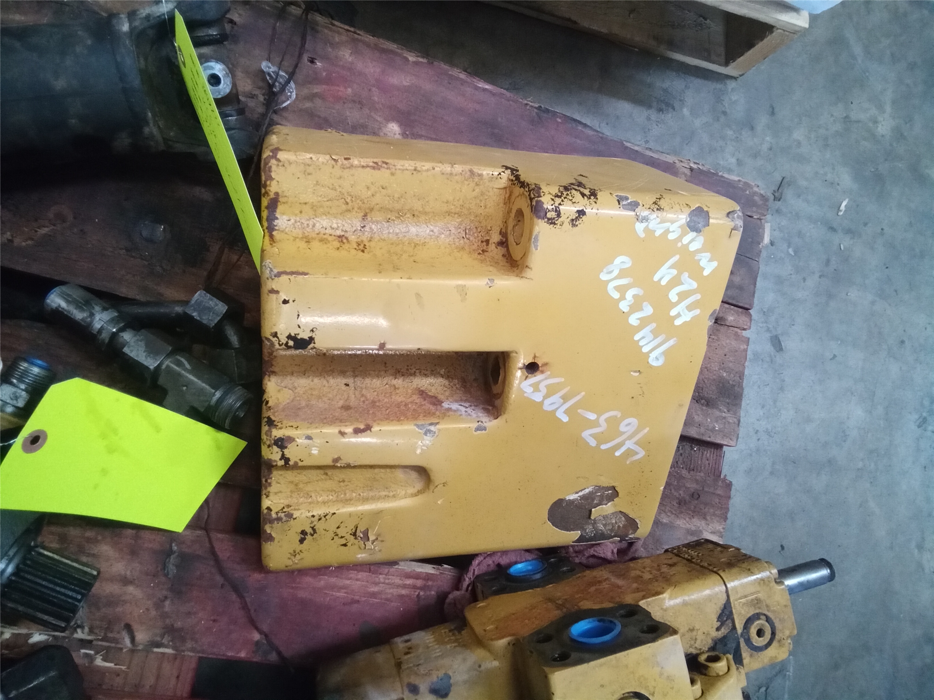 CAT 4637957 part 1