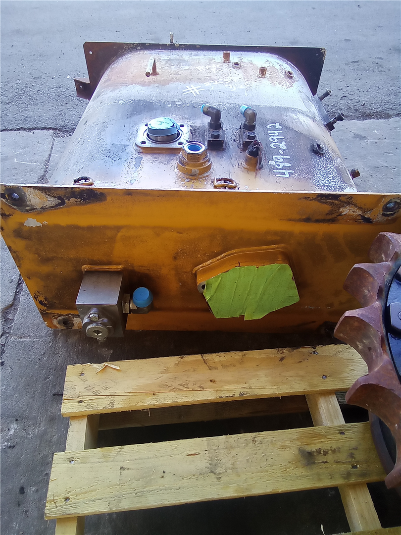 CAT 4892942 part 3