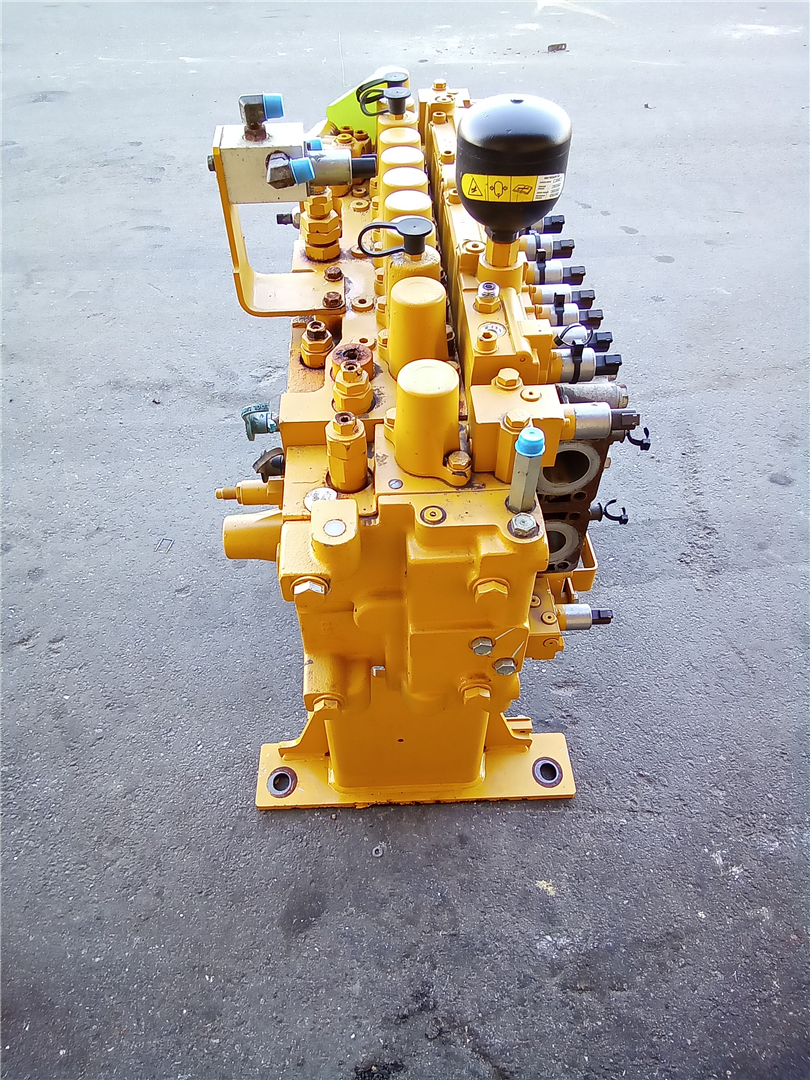 CAT 5558147 part 4