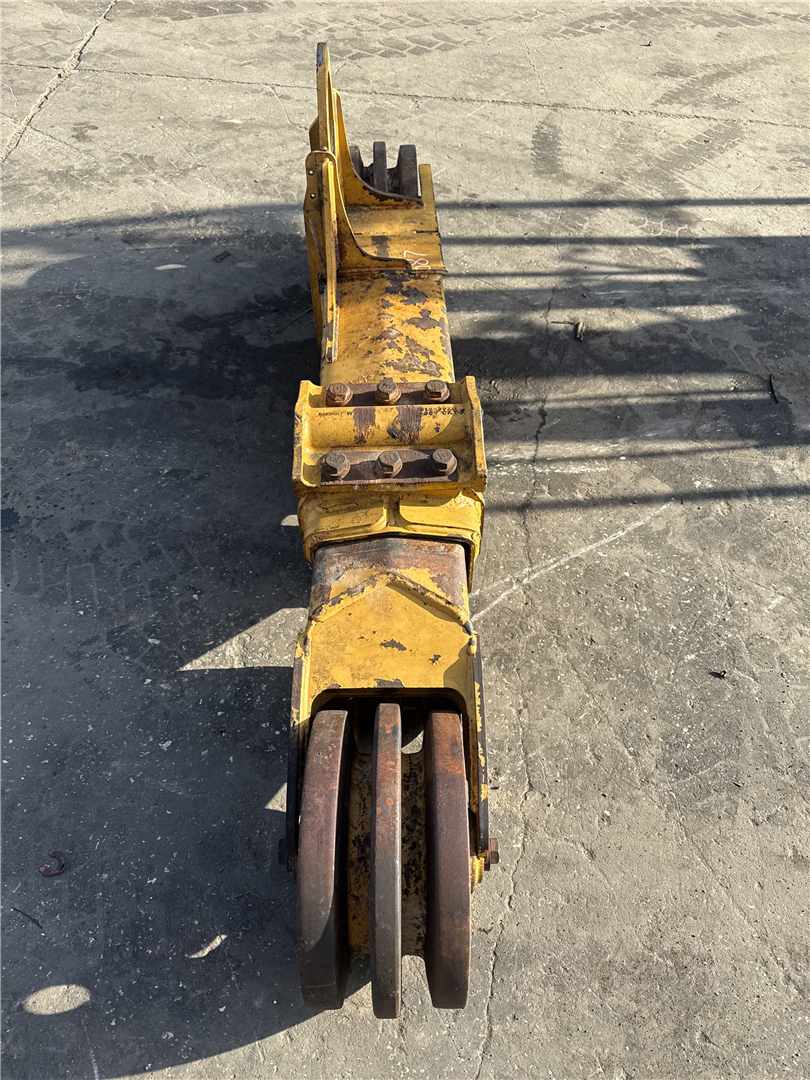 CAT 5883587 part 4