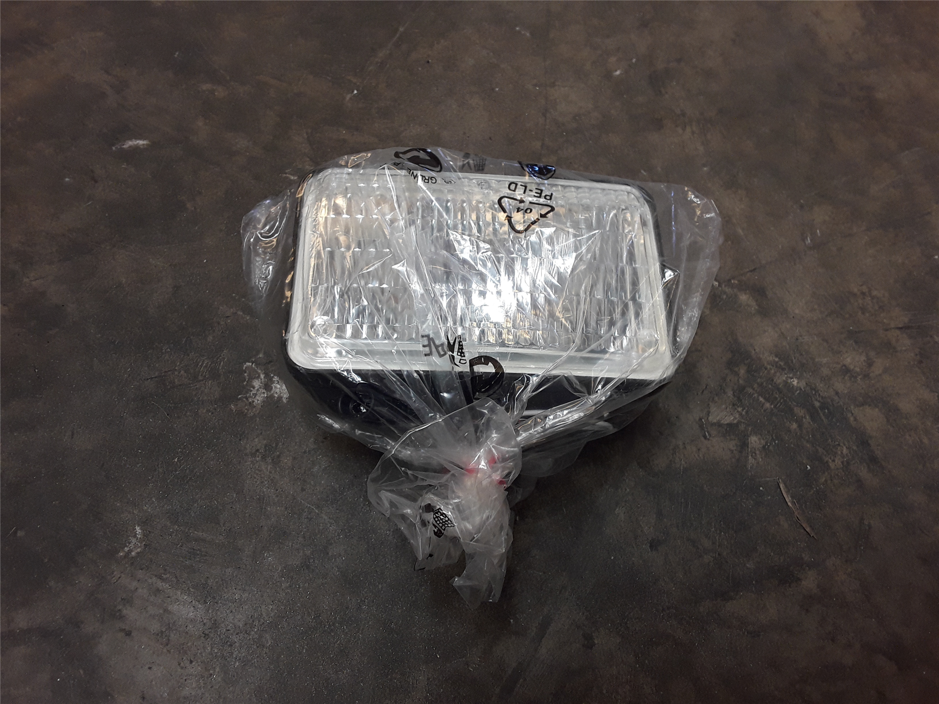 CAT 6581100024 part 1
