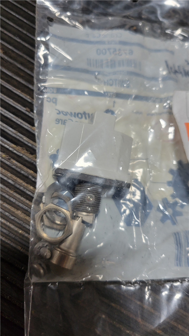 CAT 6735700 part 1